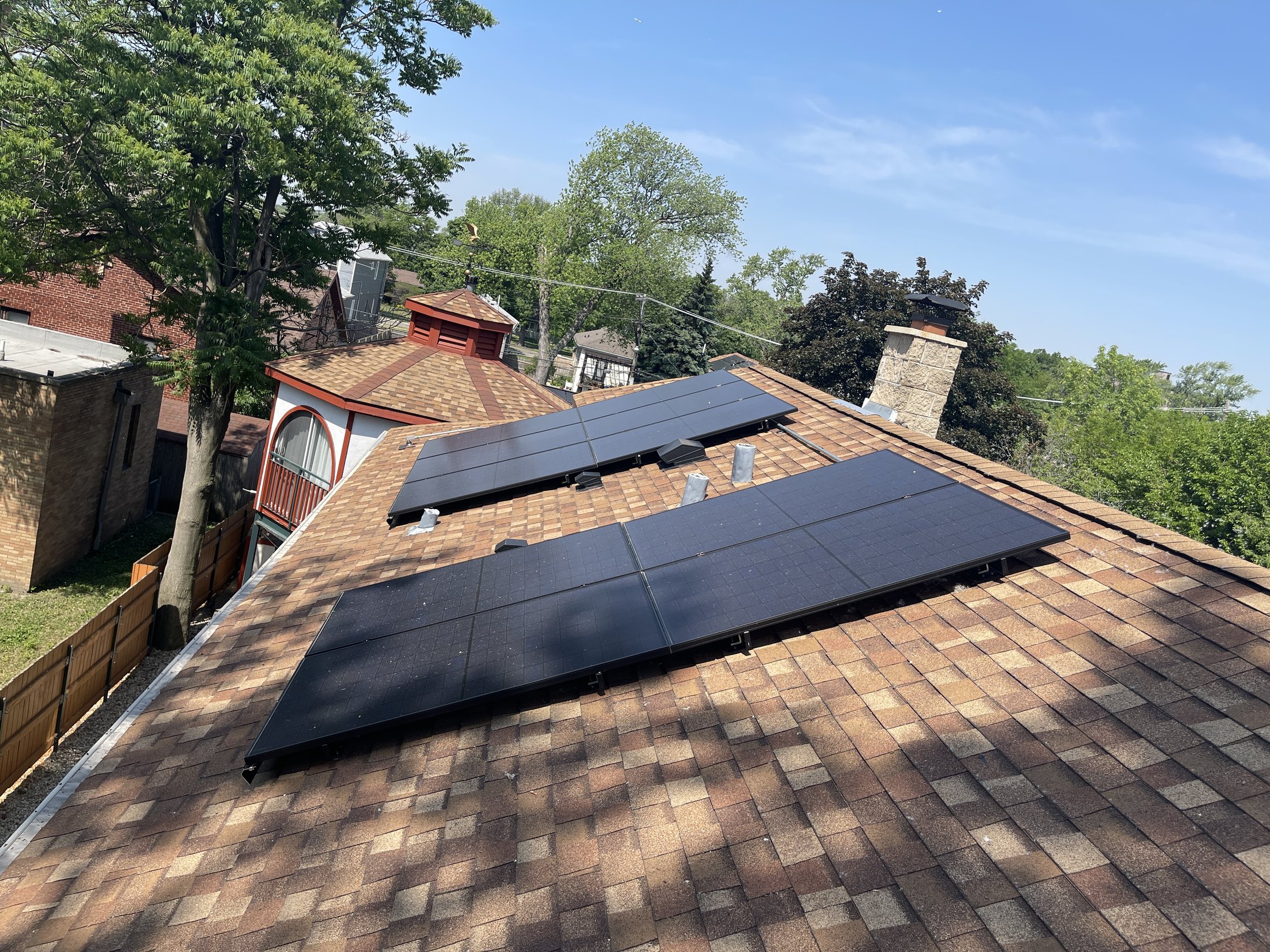 Clean residential rooftop solar project near the Rockford metro service area