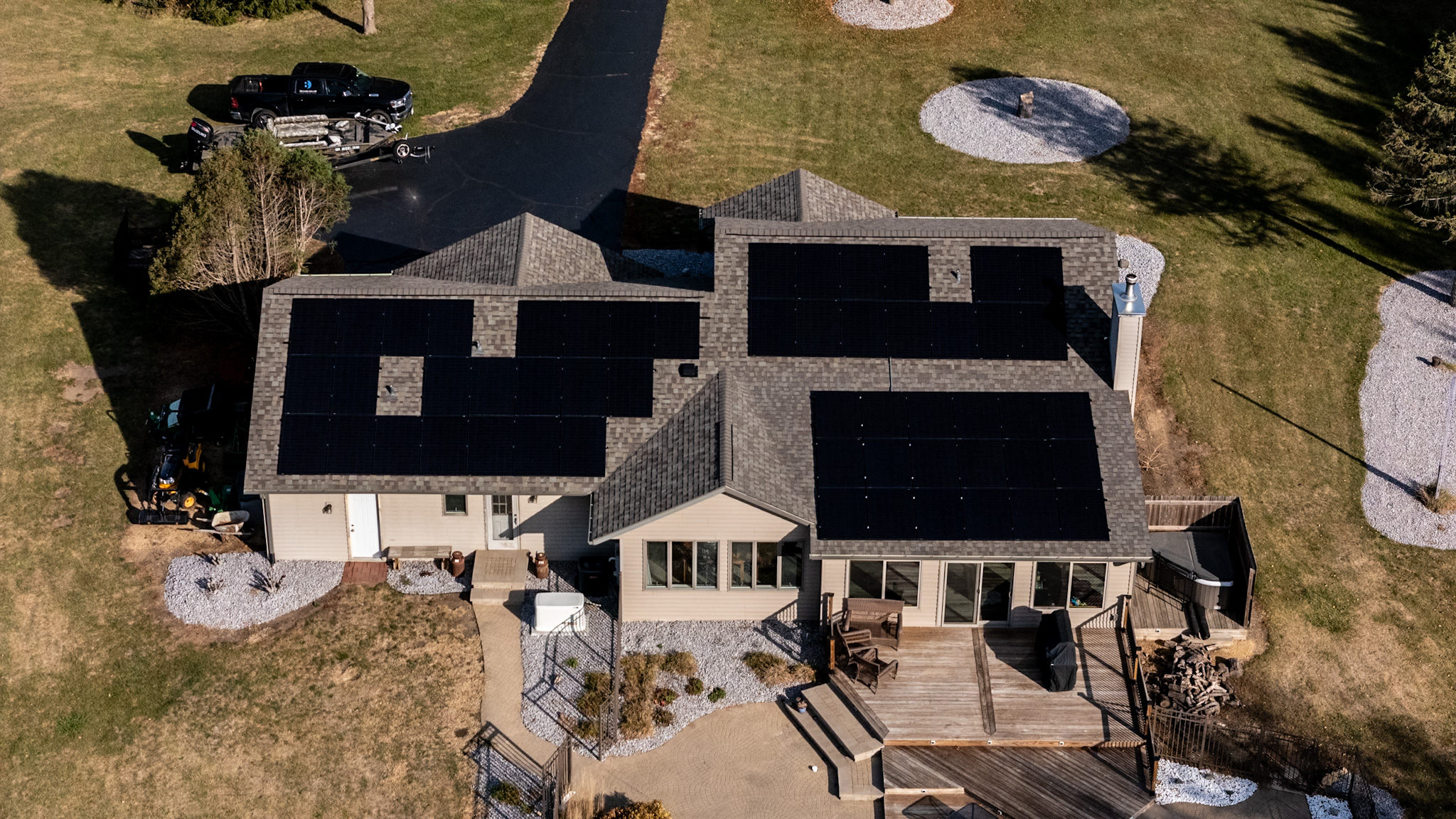 Aerial photo of a Braven Solar rooftop installation
